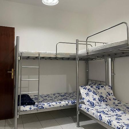 Brand New Boys Hostel 5 Min Walk From Burjuman Metro Station Exit-4 With All Brand New Furnishings & Free Facilities Дубай Екстериор снимка