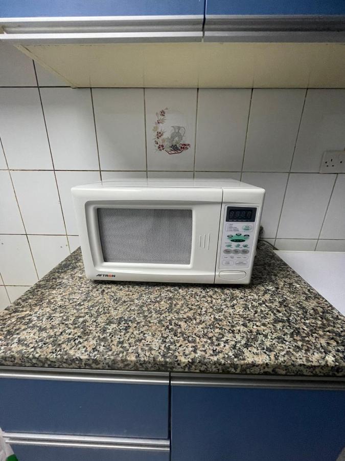 Brand New Boys Hostel 5 Min Walk From Burjuman Metro Station Exit-4 With All Brand New Furnishings & Free Facilities Дубай Екстериор снимка