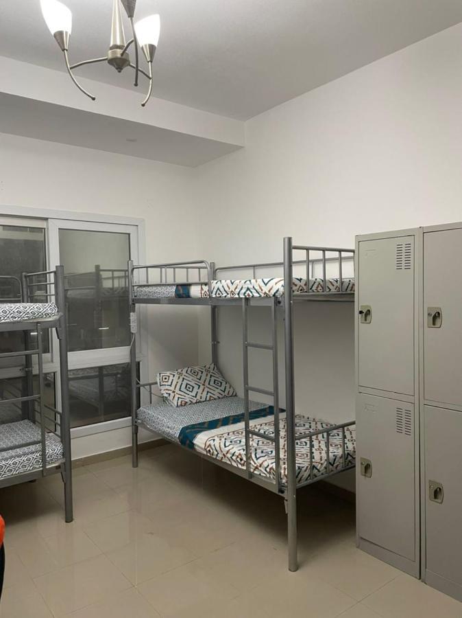 Brand New Boys Hostel 5 Min Walk From Burjuman Metro Station Exit-4 With All Brand New Furnishings & Free Facilities Дубай Екстериор снимка